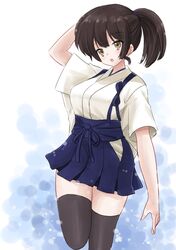  black_hair black_thighhighs blue_hakama brown_eyes commentary_request hakama hakama_short_skirt hakama_skirt japanese_clothes kaga_(kancolle) kantai_collection kimono kitagawa_mikio looking_at_viewer side_ponytail skirt standing standing_on_one_leg tasuki thigh-highs white_kimono 