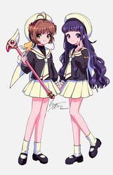  2girls absurdres antenna_hair beret black_footwear black_shirt brown_hair cardcaptor_sakura daidouji_tomoyo full_body fuuin_no_tsue green_eyes hat highres holding holding_hands holding_wand kero_(cardcaptor_sakura) kinomoto_sakura kisumi_rei long_hair multiple_girls pleated_skirt purple_hair sailor_collar school_uniform shirt short_hair simple_background skirt socks standing standing_on_one_leg tomoeda_elementary_school_uniform violet_eyes wand white_background white_hat white_sailor_collar white_skirt white_socks 