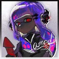  1girl black_shirt blue_hair blunt_bangs border closed_mouth colored_inner_hair dark-skinned_female dark_skin film_grain gao_tongren_wanjiebufu gradient_border highres inkling inkling_girl inkling_player_character light_particles long_hair multicolored_hair portrait red_eyes shirt solo splatoon_(series) white_hair 