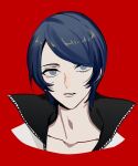  1boy black_collar blue_hair chinese_commentary collar collarbone collared_jacket commentary_request cropped_shoulders expressionless eyelashes grey_eyes high_collar jacket kitagawa_yuusuke looking_at_viewer male_focus parted_lips persona persona_5 red_background short_hair simple_background solo unagi_(nakaelric) white_jacket zipper 