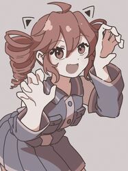  1girl ahoge animal_ears cat_ears detached_sleeves drawn_ears drill_hair fang grey_background grey_shirt grey_skirt highres kasane_teto looking_at_viewer ontama_carbonara open_mouth pleated_skirt red_eyes redhead shirt simple_background skin_fang skirt sleeveless sleeveless_shirt solo twin_drills utau 