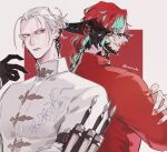  2boys artist_name au_ra black_gloves black_horns changpao chinese_clothes commentary crossed_arms ear_piercing earrings elezen elf final_fantasy final_fantasy_xiv gloves green_eyes green_hair grin hair_bun hand_up highres horns jewelry karuo_(oooruka_cr) long_hair long_sleeves looking_at_viewer looking_back low_horns male_focus mandarin_collar multiple_boys piercing pointy_ears red_background red_lips redhead simple_background smile solo symbol-only_commentary twitter_username upper_body warrior_of_light_(ff14) white_hair yellow_eyes 
