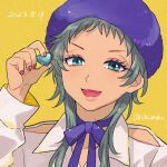  1other alternate_costume androgynous candy_apple candy_heart chiimako food gnosia green_eyes green_hair hat long_sleeves looking_at_viewer multicolored_hair open_mouth other_focus raqio simple_background solo streaked_hair upper_body yellow_background 