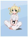  +++ 1girl :d ahoge barefoot belt black_belt blonde_hair blue_background border chinese_commentary colored_tips commentary_request dougi full_body green_eyes green_hair highres kuma-bound martial_arts_belt medium_hair multicolored_hair open_mouth original pants sitting smile solo two-tone_hair white_border white_pants 