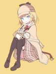  1girl blonde_hair blue_eyes blush brown_coat brown_footwear brown_skirt brown_thighhighs coat commentary crossed_arms deerstalker hair_ornament hat highres holding holding_magnifying_glass hololive hololive_english ishida_aya knees_together_feet_apart long_sleeves looking_at_viewer magnifying_glass mixed-language_commentary monocle plaid plaid_skirt short_hair simple_background sitting skirt smile solo stethoscope thigh-highs virtual_youtuber watson_amelia watson_amelia_(1st_costume) yellow_background 