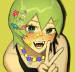  1girl bandaid bandaid_on_face bandaid_on_nose blue_eyes blush fish_hair_ornament foo_fighters_(jojo) food-themed_hair_ornament green_background green_hair green_lips hair_ornament hairclip highres jewelry jojo_no_kimyou_na_bouken looking_at_viewer mushroom_hair_ornament necklace open_mouth portrait short_hair simple_background smile smiley_face solo star_(symbol) star_hair_ornament stone_ocean v wceskub 