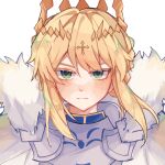  1girl armor arrow_(symbol) arrow_cross artoria_pendragon_(fate) artoria_pendragon_(lancer)_(fate) blonde_hair braid chinese_commentary closed_mouth commentary_request cross cross_hair_ornament fate/grand_order fate_(series) fur_trim greek_cross green_eyes hair_ornament looking_at_viewer portrait serious short_hair simple_background solo split_mouth white_background xiaochimeishuixing 