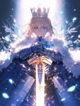  armor armored_gloves artoria_pendragon_(fate) blonde_hair cape crown excalibur_(fate/stay_night) fate_(series) fur_cape green_eyes highres saber_(fate) sword tarte_(hodarake) weapon 