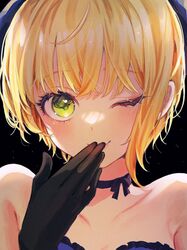  1girl black_background black_choker black_gloves blonde_hair blue_hat blush choker dress gloves green_eyes hand_to_own_mouth hat highres idolmaster idolmaster_cinderella_girls looking_at_viewer miyamoto_frederica one_eye_closed portrait ribbon_choker rua_(idv) short_hair solo strapless strapless_dress 