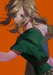  1boy aqua_shirt belt blonde_hair blue_eyes closed_mouth commentary highres link looking_ahead male_focus medium_hair orange_background popogano shirt sidelocks simple_background solo swept_bangs the_legend_of_zelda 