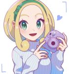  1girl :d blonde_hair bow_hairband camera commentary green_eyes green_hairband hairband heart highres holding holding_camera looking_at_viewer omochi_(omotimotittona3) open_mouth pokemon pokemon_xy short_hair sleeves_past_wrists smile solo striped_clothes striped_sweater sweater symbol-only_commentary turtleneck turtleneck_sweater upper_body viewfinder viola_(pokemon) white_background 