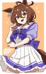  1girl :d agnes_tachyon_(umamusume) ahoge animal_ears blush bow breasts brown_background brown_eyes brown_hair commentary_request cropped_legs hair_between_eyes hair_intakes hand_up highres horse_ears horse_girl horse_tail looking_at_viewer medium_breasts pleated_skirt puffy_short_sleeves puffy_sleeves purple_bow purple_shirt rakisutakonakona school_uniform shirt short_sleeves skirt smile solo tail tracen_school_uniform two-tone_background umamusume white_background white_skirt 