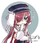  1girl black_hat black_vest blue_eyes cabbie_hat cape chibi closed_mouth fur-trimmed_cape fur_trim hair_over_one_eye hand_on_own_chin hand_up hat highres long_hair long_sleeves one_eye_covered puffy_long_sleeves puffy_sleeves red_cape redhead reverse:1999 shirt solo stroking_own_chin thinking twitter_username upper_body vest white_shirt yenisei_(reverse:1999) yukine_(ykn_iroiro) 