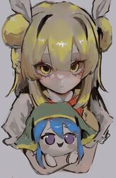  1girl blonde_hair blue_hair closed_mouth double_bun grey_background hair_bun hair_ribbon haniwa_kue haniyasushin_keiki highres holding joutouguu_mayumi looking_at_viewer ribbon short_hair short_sleeves simple_background solo_focus touhou upper_body white_ribbon yellow_eyes 