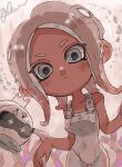  1girl agent_8_(splatoon) artist_name bare_shoulders bodysuit breasts closed_mouth collarbone coral covered_navel dark-skinned_female dark_skin dot_nose drone frown grey_eyes grey_hair highres looking_at_viewer medium_breasts medium_hair octoling octoling_girl octoling_player_character pearl_drone_(splatoon) plum0o0 short_eyebrows signature splatoon_(series) splatoon_3 splatoon_3:_side_order suction_cups tentacle_hair white_bodysuit 