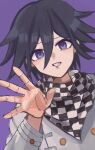  1boy absurdres black_hair buttons checkered_clothes checkered_scarf danganronpa_(series) danganronpa_v3:_killing_harmony double-breasted grey_jacket grin hand_up highres jacket long_sleeves male_focus oma_kokichi purple_background scarf simple_background smile solo teeth toga_no violet_eyes 