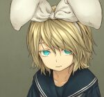 1girl blonde_hair blue_eyes bow broiler empty_eyes expressionless grey_hair hair_bow highres kagamine_rin looking_at_viewer sailor_collar school_uniform serafuku short_hair simple_background solo upper_body vocaloid 