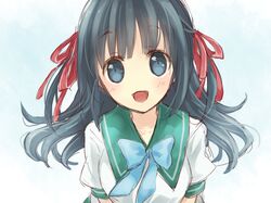  1girl black_hair blue_eyes blunt_bangs bow doll_(game) green_sailor_collar hair_bow kusunoki_erina long_hair neckerchief red_bow sailor_collar school_uniform serafuku shinomaru_hajime smile solo upper_body 