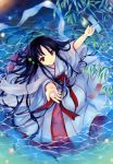  akino_subaru black_hair hair_ornament highres japanese_clothes kimono long_hair original outstretched_arms red_eyes solo submerged tanabata very_long_hair water 