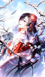  1girl black_hair blue_sky blush breasts elbow_gloves fate/grand_order fate_(series) flower fur_collar gloves hair_flower hair_ornament japanese_clothes kazari_tayu kimono long_hair long_sleeves medium_breasts miss_crane_(fate) multicolored_hair official_art open_mouth red_kimono redhead sidelocks sky smile solo two-tone_hair violet_eyes white_gloves wide_sleeves 
