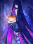  blue empty_eyes gothic green_eyes holding jack-o&#039;-lantern jack-o'-lantern kaka1555 long_hair multicolored_hair panty_&amp;_stocking_with_garterbelt pumpkin solo stocking_(character) stocking_(psg) striped striped_legwear thighhighs turning two-tone_hair very_long_hair 