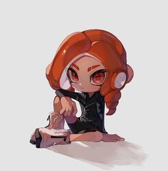  1girl bike_shorts black_jacket black_shorts boots chibi chibi_only closed_mouth drill_hair ebio(evi3_da) eyebrow_cut full_body hand_on_own_knee highres jacket long_sleeves looking_at_viewer medium_hair octoling octoling_girl octoling_player_character orange_hair pink_eyes shorts sitting solo splatoon_(series) splatoon_3 suction_cups tentacle_hair thick_eyebrows twin_drills white_footwear 