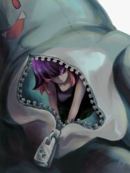  1girl closed_mouth collarbone commentary_request costume dot_(pokemon) hair_over_one_eye highres looking_at_viewer multicolored_hair nidothing pink_hair pokemon pokemon_(anime) pokemon_horizons purple_hair shirt signature sleeveless sleeveless_shirt solo two-tone_hair violet_eyes xiao_tou_diguan zipper zipper_pull_tab 