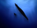  hat kawashiro_nitori short_hair silhouette solo submarine touhou underwater water yakuto007 