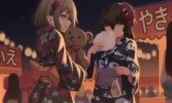  2girls act_(xadachit) back_bow bag bagged_fish black_kimono black_sky bow brown_hair cloud_print commentary commission cotton_candy dated_commentary english_commentary fish floral_print floral_print_kimono flower food from_side girls&#039;_frontline_neural_cloud girls_frontline grey_hair hair_between_eyes hair_flower hair_ornament hairclip hatsuchiri_(neural_cloud) highres holding holding_bag holding_cotton_candy holding_food holding_stuffed_toy japanese_clothes kimono long_hair long_sleeves looking_at_viewer mask medium_hair mole mole_under_eye multiple_girls night obi open_mouth orange_bow orange_eyes outdoors print_kimono sash sidelocks sky standing star_(sky) stuffed_animal stuffed_toy summer_festival teddy_bear turning_head vector_(girls&#039;_frontline) wide_sleeves 