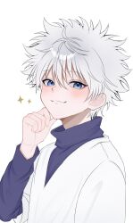  1boy :3 arm_up blue_eyes blue_shirt blush closed_mouth commentary_request highres hunter_x_hunter killua_zoldyck layered_sleeves long_sleeves looking_at_viewer male_focus rr_rr_0530 shirt short_hair short_over_long_sleeves short_sleeves simple_background smile solo sparkle turtleneck v-neck white_background white_hair white_shirt 
