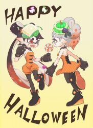  2girls ;d absurdres black_gloves black_pantyhose black_shoes bug callie_(splatoon) callie_(splatoween)_(splatoon) candy cousins dress earrings english_text food full_body gloves happy_halloween highres jewelry ke_sarami leg_up lollipop looking_at_another marie_(splatoon) marie_(splatoween)_(splatoon) multiple_girls official_alternate_costume one_eye_closed open_mouth orange_dress pantyhose pointy_ears red_eyes shoes silk smile splatoon_(series) splatoon_3 standing standing_on_one_leg stitches strapless strapless_dress swirl_lollipop teeth tentacle_hair twintails yellow_background 