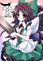  :3 absurdres arm_cannon black_wings bow breasts brown_hair cleavage feathers futase_hijiri hair_bow highres long_hair messy_hair radiation_symbol red_eyes reiuji_utsuho solo sousera_kiyoshi third_eye touhou unyu weapon wings 