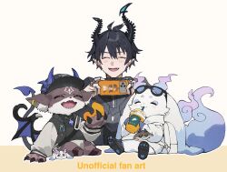  1boy 2others :d ahoge baseball_cap blush cellphone closed_eyes cup debidebi_debiru demon_horns demon_wings drinking earrings eyewear_on_head fangs hair_between_eyes hat highres holding holding_cup holding_phone horns jewelry lunlun_(nijisanji) multiple_others multiple_rings nijisanji nijisanji_en phone pointy_ears ren_zotto ring sakusya2honda selfie short_eyebrows single_earring sitting smartphone smile tail virtual_youtuber wings 