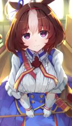  1girl :3 @_@ absurdres ahoge animal_ears bag breasts brown_hair commentary_request ear_ribbon gloves hair_between_eyes hairband highres holding horse_ears horse_girl large_breasts long_sleeves looking_at_viewer medium_hair meisho_doto_(turbulent_blue)_(umamusume) meisho_doto_(umamusume) nodoameyatou red_hairband shoulder_bag smile solo umamusume violet_eyes white_gloves white_hair 