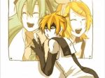  artist_request blonde_hair face hatsune_miku kagamine_len kagamine_rin lowres meltdown_(vocaloid) parody rape_face rin_be_straight_trippin roshin_yuukai_(vocaloid) smile vocaloid 