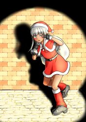  1girl absurdres belt black_belt black_boots black_gloves blunt_bangs blush boots brick_wall capelet dark-skinned_female dark_elf dark_skin dress elf fur-trimmed_capelet fur-trimmed_dress fur-trimmed_headwear fur-trimmed_leg_warmers fur_trim gift_bag gloves grey_hair half-closed_eye hat highres karla_(kono_healer_mendokusai) kono_healer_mendokusai leg_warmers long_hair looking_at_viewer official_art open_mouth over_shoulder pointy_ears red_capelet red_dress red_hat red_leg_warmers santa_costume santa_hat shadow short_dress solo spotlight tannen_ni_hakkou uneven_eyes v v_over_eye white_bag 