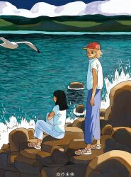  2girls arms_at_sides baseball_cap bird black_hair blonde_hair blue_eyes blue_pants closed_mouth clouds crossed_arms day hat jiemoxia medium_hair multiple_girls ocean on_rock original outdoors pants profile red_hat rock sandals seagull shirt shirt_tucked_in short_hair short_sleeves sitting smile splashing standing striped_clothes striped_pants t-shirt vertical-striped_clothes vertical-striped_pants water waves white_sandals white_shirt 