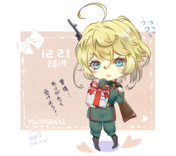  1girl assault_rifle baggy_pants belt black_boots blonde_hair blue_eyes blush boots border bow box brown_background brown_belt buttons chibi chibi_only commentary_request copyright_name cross dated flying_sweatdrops full_body gem gift gift_box green_jacket green_pants gun hair_between_eyes hands_up heart high_ponytail highres holding holding_gift holding_gun holding_weapon iron_cross jacket jewelry leather leather_boots long_hair long_hair_between_eyes long_sleeves looking_at_viewer mandarin_collar military military_jacket military_uniform open_mouth outside_border pants pendant ponytail red_bow red_gemstone rifle shadow sidelocks signature simple_background solo standing tanya_degurechaff translation_request weapon weapon_on_back white_border white_bow youda_(seravichacha) youjo_senki 