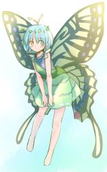  1girl antennae barefoot black_shirt blue_hair blush butterfly_wings commentary_request eternity_larva fairy full_body green_skirt hair_ornament insect_wings knees leaf_hair_ornament one-hour_drawing_challenge rangycrow shirt sideways_glance skirt sleeveless sleeveless_shirt smile solo split_mouth sun_glare touhou wings yellow_eyes 