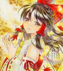  1girl adversarial_noise alto2019 ascot autumn_leaves bow brown_eyes brown_hair commentary_request detached_sleeves falling_leaves frilled_bow frilled_hair_tubes frills hair_bow hair_tubes hakurei_reimu highres leaf long_hair looking_at_viewer maple_leaf open_mouth red_bow ribbon-trimmed_sleeves ribbon_trim sample_watermark signature smile solo touhou watermark watermark_grid yellow_ascot 