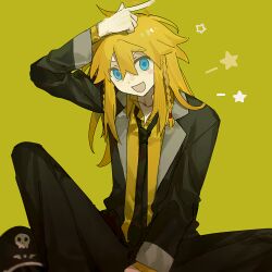 1boy :d anonymous1203 black_hat black_jacket black_necktie black_pants black_suit blue_eyes cosplay epic_battle_fantasy green_background hair_between_eyes hair_ornament happy hat highres index_finger_raised jacket lance_(epic_battle_fantasy) lance_(epic_battle_fantasy)_(cosplay) long_hair long_necktie male_focus matt_(epic_battle_fantasy) necktie pants shirt simple_background sitting skull_hair_ornament smile solo star_(symbol) suit yellow_shirt 