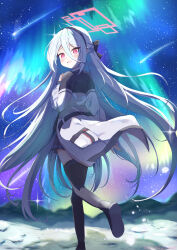  1girl :d absurdres aurora backlighting black_bow black_hairband black_skirt black_thighhighs blue_archive blush bow bright_pupils commentary_request double-parted_bangs film_grain floating_hair full_body hair_between_eyes hair_bow hairband half_updo halo hand_up happy highres ice_night328 jacket kei_(blue_archive) kei_(new_body)_(blue_archive) long_hair long_hair_between_eyes long_sleeves looking_at_viewer looking_back miniskirt night open_clothes open_jacket open_mouth outdoors pink_halo pleated_skirt rectangular_halo red_eyes school_uniform shooting_star sidelocks skirt smile solo standing standing_on_one_leg thigh-highs twitter_username very_long_hair white_hair white_jacket white_pupils zettai_ryouiki 