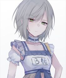  1girl absurdres alternate_costume blue_choker choker closed_mouth collarbone commentary cosplay crop_top cropped_shirt detached_sleeves dot_nose drizzle0600 frilled_choker frills green_eyes grey_hair hair_between_eyes half-closed_eyes hashire!_taiikumatsuri!_~jikkou_iin_wa_ooisogashi~_(project_sekai) highres hinomori_shiho looking_at_viewer name_tag o-ring o-ring_choker ootori_emu ootori_emu_(cosplay) project_sekai puffy_short_sleeves puffy_sleeves scowl shirt short_hair short_sleeves sidelocks simple_background single_detached_sleeve sleeveless sleeveless_shirt solo swept_bangs tied_shirt upper_body white_background white_shirt 