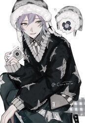  1boy alternate_costume beanie black_sweater camera commentary digital_camera earflap_beanie fur-trimmed_headwear fur_trim hair_between_eyes hat highres holding holding_camera hoshirube_sho long_sleeves looking_to_the_side medium_hair multicolored_hair nijisanji otomo_(hoshirube_sho) parted_lips print_sweater purple_hair simple_background streaked_hair sweater ukaaaa0_x untranslatable_commentary virtual_youtuber white_background 