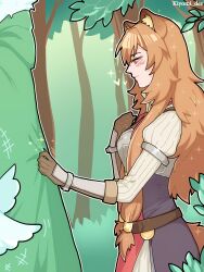  1boy 2girls absurdres animal_ear_fluff animal_ears armor artist_name belt bird_girl bird_wings black_dress blush breastplate breasts brown_armor brown_belt brown_gloves brown_hair cloak closed_mouth clothes_grab collared_dress commentary day dress elbow_gloves english_commentary filo_(tate_no_yuusha_no_nariagari) from_side fur-trimmed_hood fur_trim gloves grabbing_another's_cloak green_cloak grey_armor hair_between_eyes hand_on_own_chest hand_up heart hetero high_collar highres hood hood_down hooded_cloak iwatani_naofumi kiyomi_des layered_dress light-skinned_palms light_smile long_hair long_sleeves looking_at_another medium_breasts messy_hair metal_arm_cuffs metal_hair_tubes metal_wrist_cuffs motion_lines multiple_girls neck_ribbon out_of_frame outdoors outline raccoon_ears raccoon_girl raccoon_tail raphtalia red_dress red_eyes red_ribbon ribbon short_dress sleeveless sleeveless_dress solo_focus sparkle tail tate_no_yuusha_no_nariagari two-tone_armor two-tone_dress upper_body watermark white_dress white_outline white_wings wings 