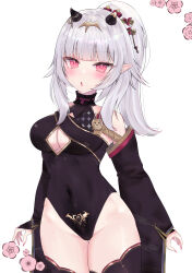  1girl bare_shoulders black_leotard black_sleeves black_thighhighs blunt_bangs breasts cleavage_cutout clothing_cutout commentary_request demon_girl demon_horns detached_sleeves grey_hair highres horns indie_virtual_youtuber leotard lucy_pyre navel open_mouth pointy_ears ponytail red_eyes sidelocks standing tensui_byakuya thigh-highs thighs virtual_youtuber white_background 
