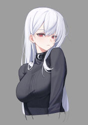  1girl black_sweater blush breasts closed_mouth grey_background hair_between_eyes highres large_breasts long_hair looking_at_viewer original red_eyes simple_background solo sweater tight_clothes white_hair whitem_(whiteemperor2020) 