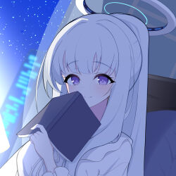  1boy absurdres blue_archive blush book breasts commentary halo highres holding holding_book large_breasts long_hair looking_at_viewer male_focus mechanical_halo noa_(blue_archive) noa_(pajamas)_(blue_archive) on_bed onnti_bluarc smile solo upper_body violet_eyes white_hair white_halo 