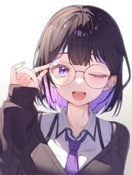  absurdres arisa_(charon_universe) arm_up black_hair black_sweater breasts charon_universe collarbone collared_shirt commentary_request glasses highres korean_commentary large_breasts lilliput medium_hair multicolored_eyes multicolored_hair necktie one_eye_closed pink_nails purple_hair purple_necktie shirt simple_background smile sweater violet_eyes white_background white_shirt 
