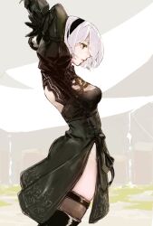  1girl 2b_(nier:automata) arms_behind_head arms_up back_cutout black_dress black_gloves black_hairband black_thighhighs boots breasts cleavage_cutout clothing_cutout commentary_request dress feather-trimmed_sleeves feather_trim from_side gloves hairband highleg highleg_leotard highres juliet_sleeves leotard long_sleeves nier:automata nier_(series) no_blindfold nutori_manga puffy_sleeves short_hair simple_background solo thigh-highs thighhighs_under_boots white_hair white_leotard 
